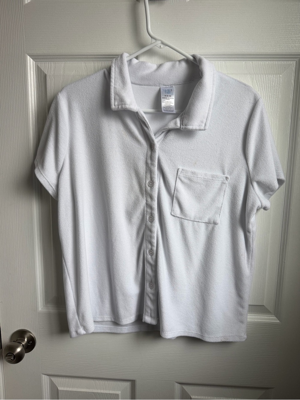 Women’s White Short-Sleeve Button-down Shirt